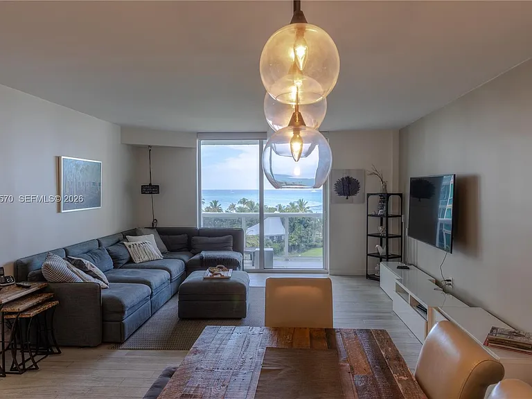 10275 Collins Ave #634 — Photo 3