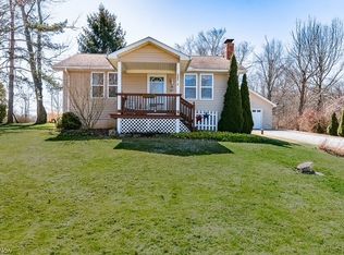 2822 Mennonite Rd, Mantua, OH 44255