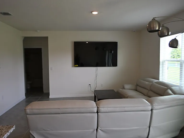 1341 Middle Lake Dr — Photo 8