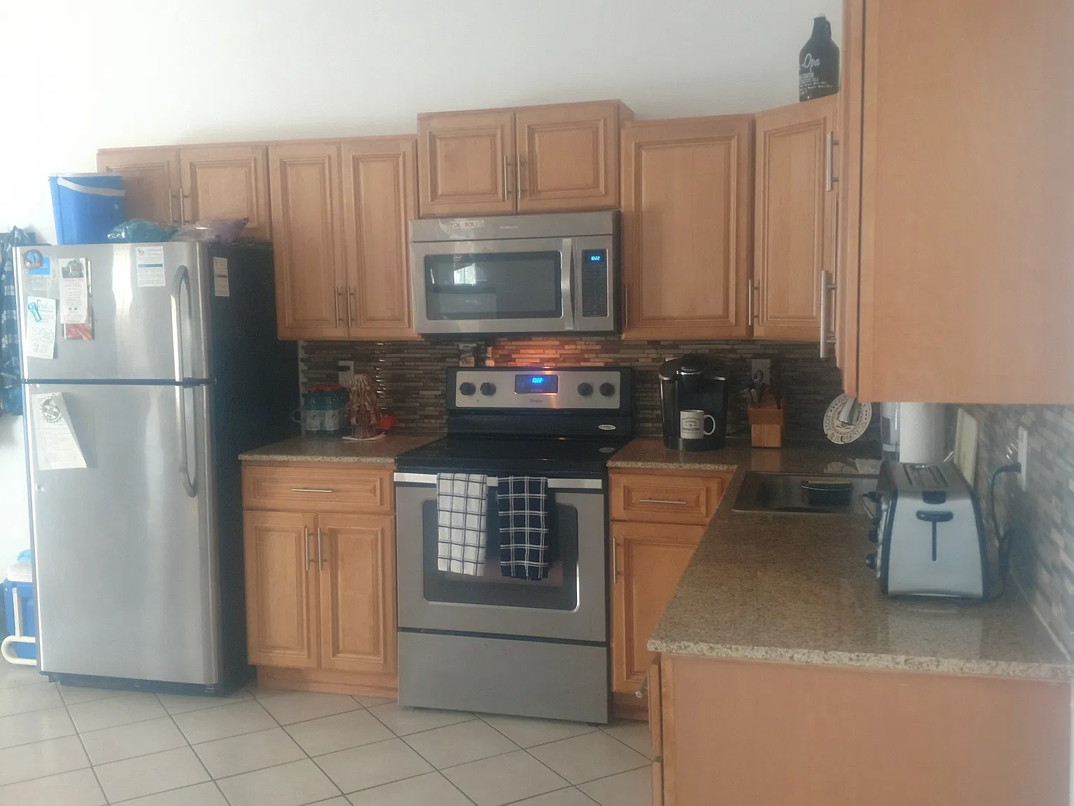 2 bed, 850 sqft, $1,600 — Photo 3