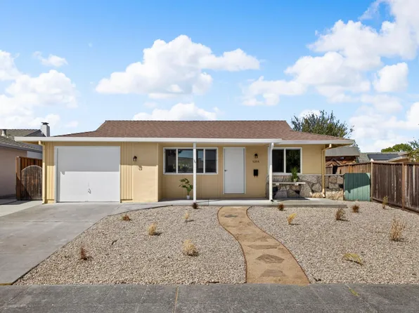 5254 Peony Dr, Livermore, CA 94551