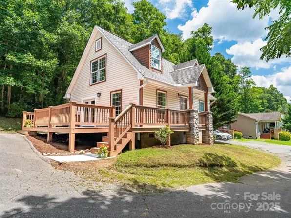 15 Stone Cottage Ln, Asheville, NC 28806