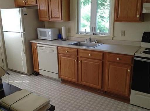 2nd image of 393 Foundry St APT A1