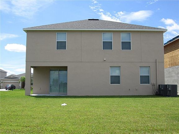 3rd image of 1909 Thetford Cir