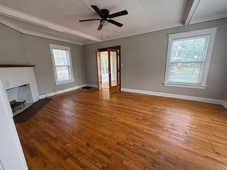 415 N Cooper St — Photo 5