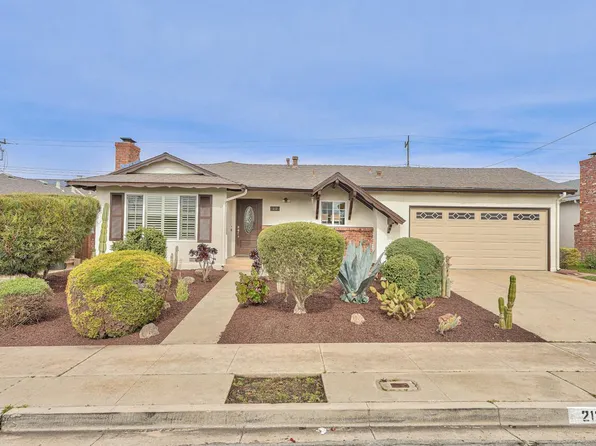 212 Larkspur Dr, Salinas, CA 93906