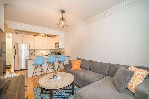 Rented by Compass | media 14