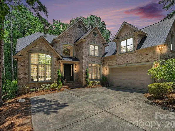 109 Whiterock Dr, Mount Holly, NC 28120