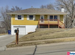2812 Angie Dr, Bellevue, NE 68005