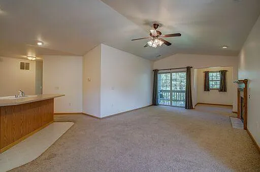 2825 Northridge Dr — Photo 17