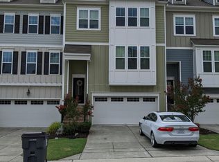 623 Edgewater Ridge Ct, Apex, NC 27523