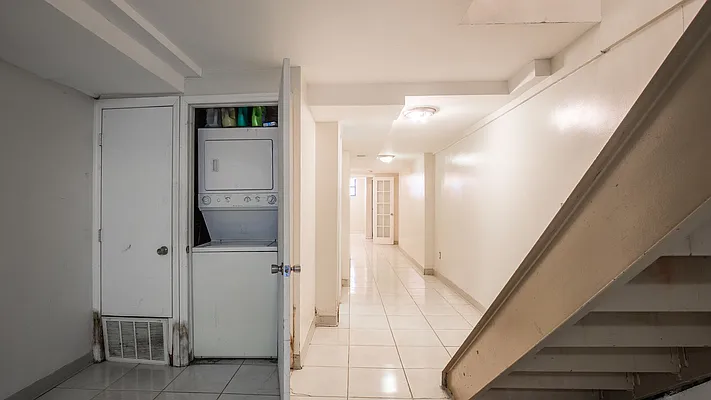 Rented by Nooklyn NYC LLC | media 31