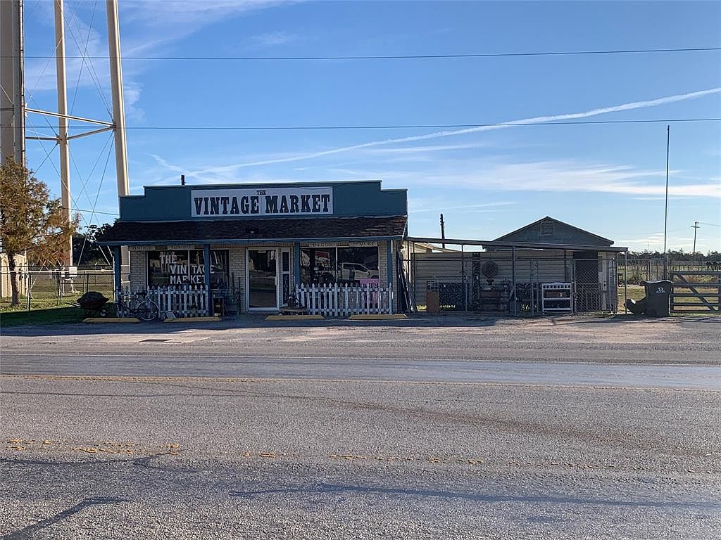1600 N Texana St, Hallettsville, TX 77964 MLS 70689058 Zillow