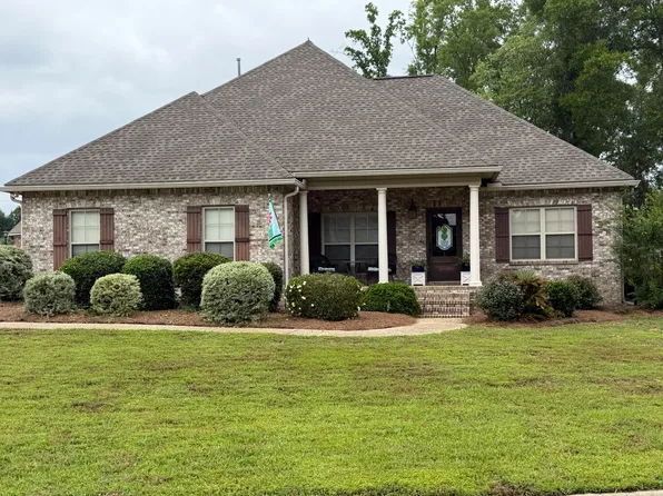 33 Cambrian Rdg, Petal, MS 39465