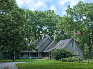 3905 Green Valley Rd, Nashville, IN 47448