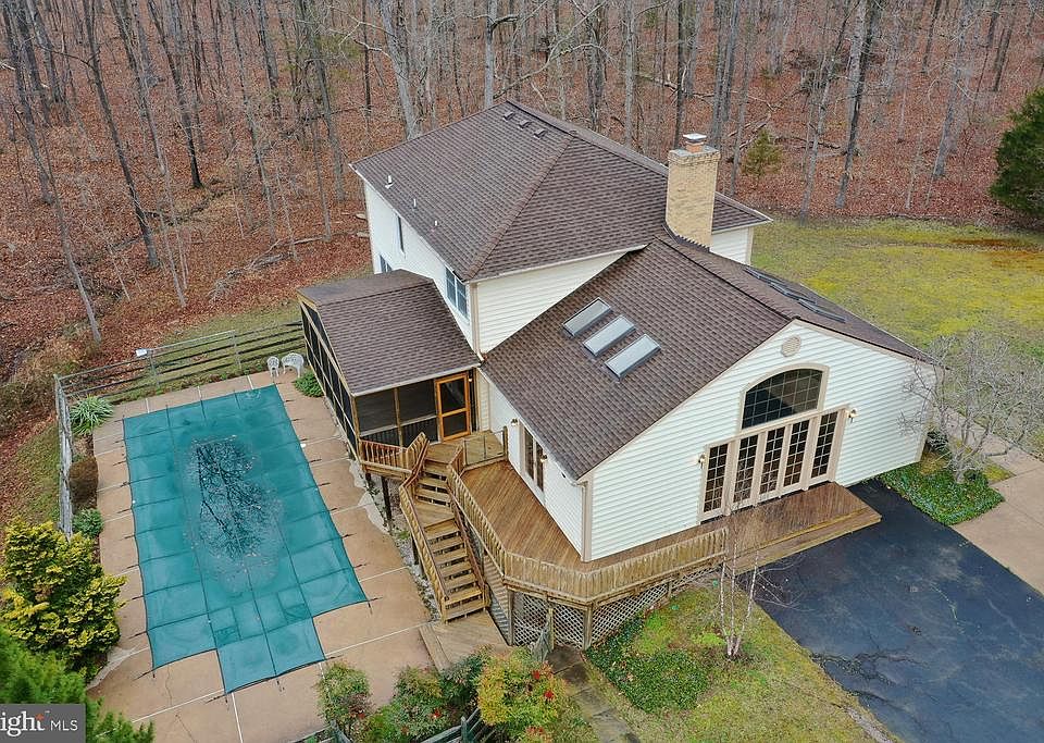 View Great Rm, Pool and Screen Porch