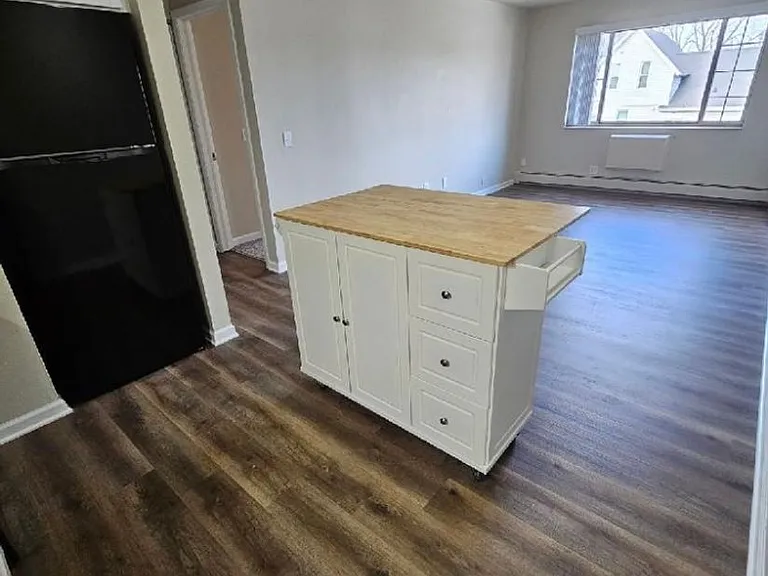 Heritage House Apartments — Photo 6