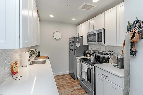 Rented by Modern Spaces | media 15