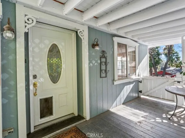 2113 Spring Oak Dr, Running Springs, CA 92382