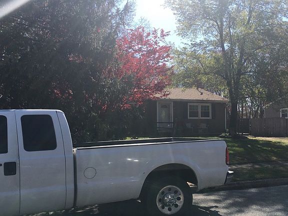 3rd image of 9 W Shore Dr