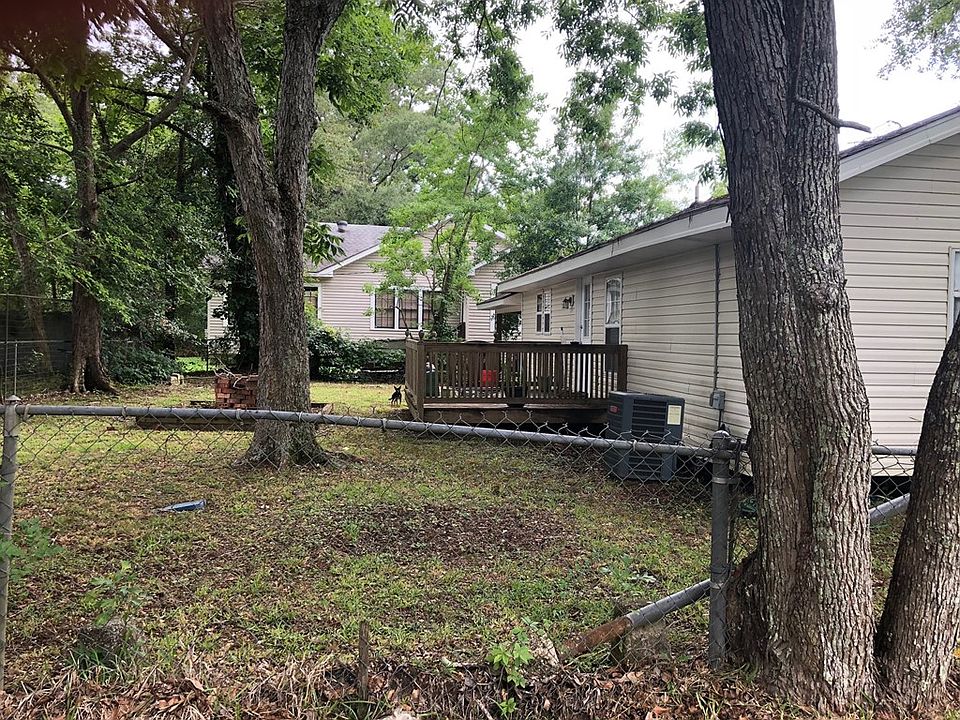 2nd image of 520 3rd St