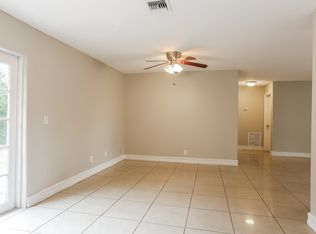 7823 SW 9th St, Pompano Beach, FL 33068