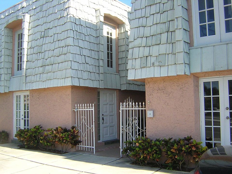 1st image of 2708 NE 14th Street Cswy APT 4