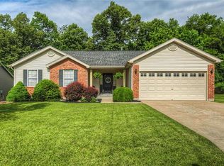 1149 Monza Dr, Saint Charles, MO 63303