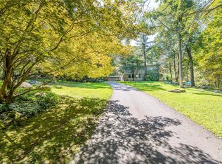 26 Cradle Rock Rd, Pound Ridge, NY 10576