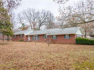 69 N Woodridge Rd, Rogers, AR 72756