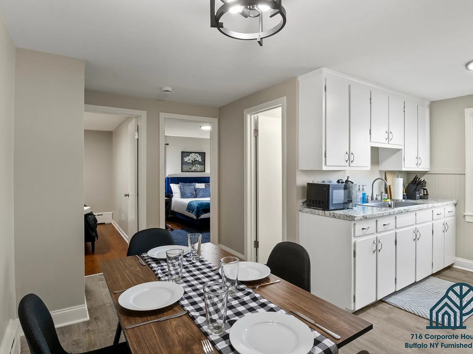 1540 Abbott Rd — Photo 4