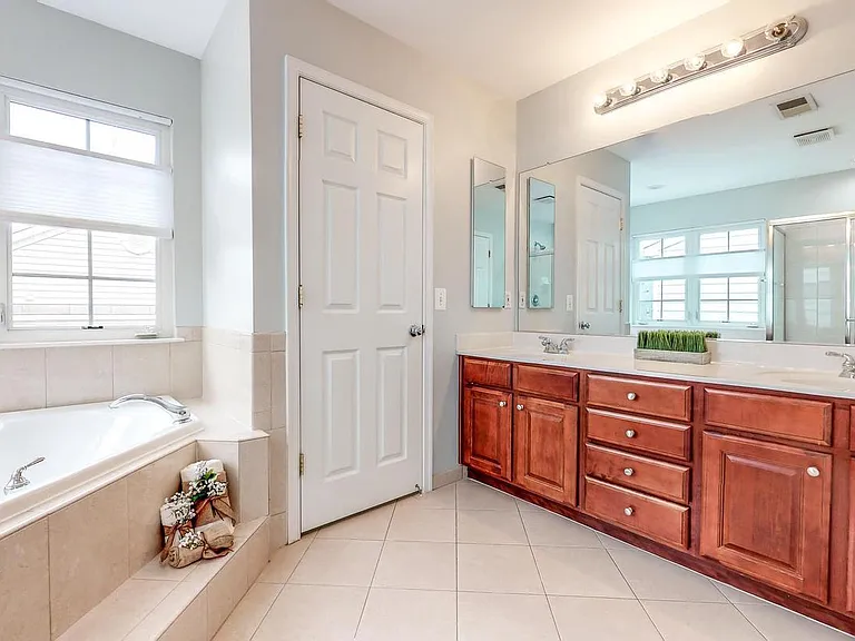 11618 Park Vista Blvd — Photo 7