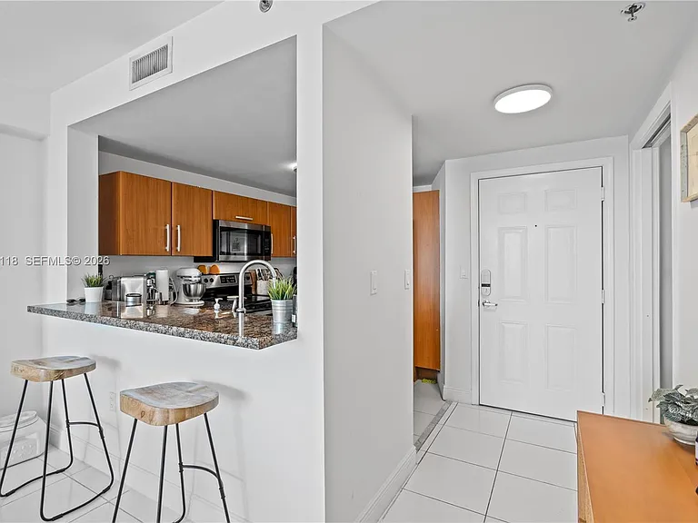 6362 Collins Ave #312 — Photo 8