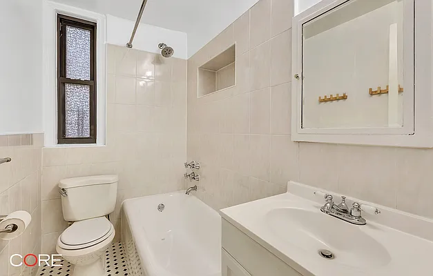 Rented by CORE | media 14