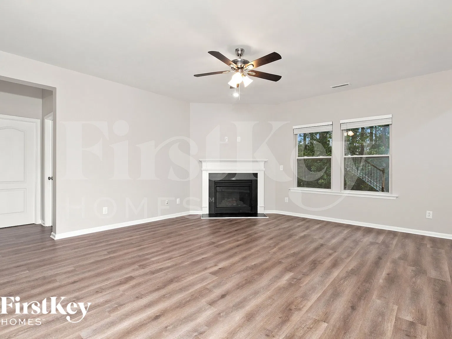 5 bed, 3.0 bath, 2772 sqft, $2,435 — Photo 2