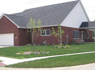 2401 Aaron Ct, Springfield, IL 62704