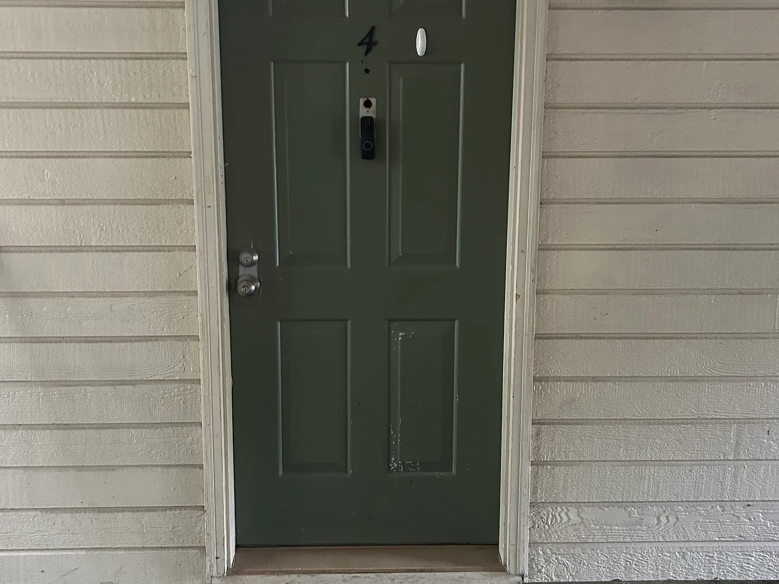 2 bed, 1190 sqft, $1,700 — Photo 1
