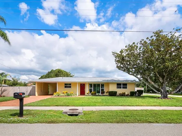 2427 Cambridge Dr, Sarasota, FL 34232