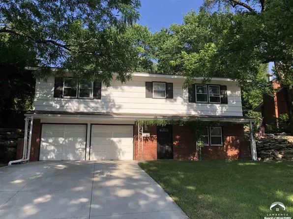 910 Pamela Ln, Lawrence, KS 66049