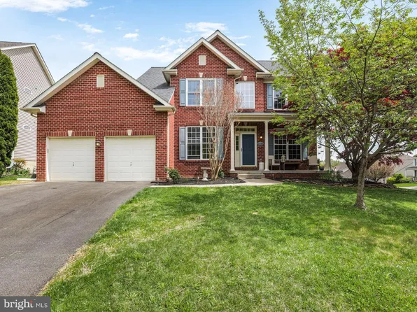 2246 W Greenleaf Dr, Frederick, MD 21702