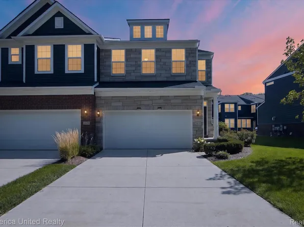 2818 Prairie View Rd, Ann Arbor, MI 48108