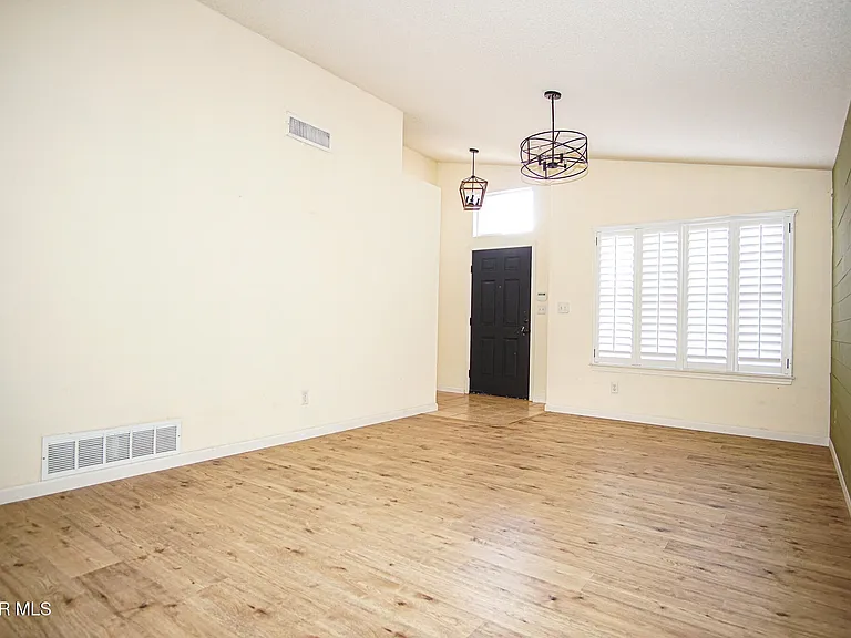 11985 Mesquite Lake Ln — Photo 3