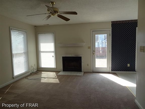 5th image of 823 Brownsboro Pl