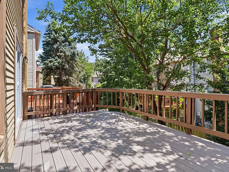 12214 Grassy Hill Ct — Photo 11
