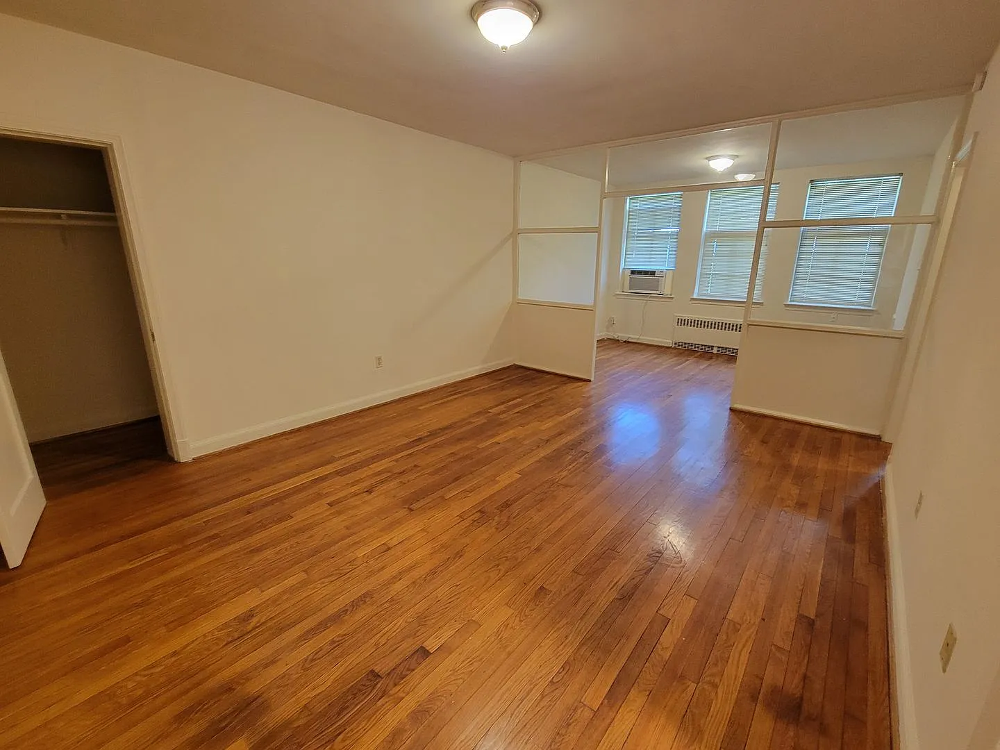 Courthouse Manor Apartments — Photo 2