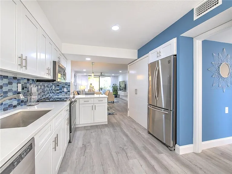 522 Bayport Way — Photo 8