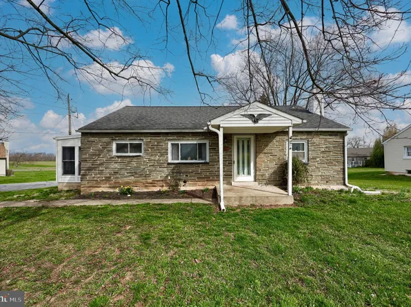 4427 Chinchilla Ave, Mount Joy, PA 17552