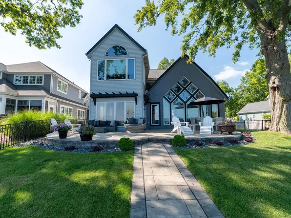 6071 E Island Ave, Syracuse, IN 46567