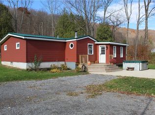 2560 Apulia Rd, La Fayette, NY 13084