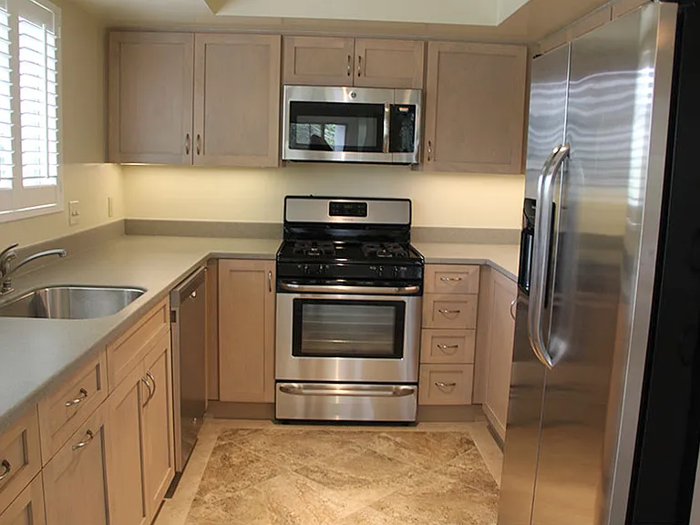 140 Evans Ave — Photo 7